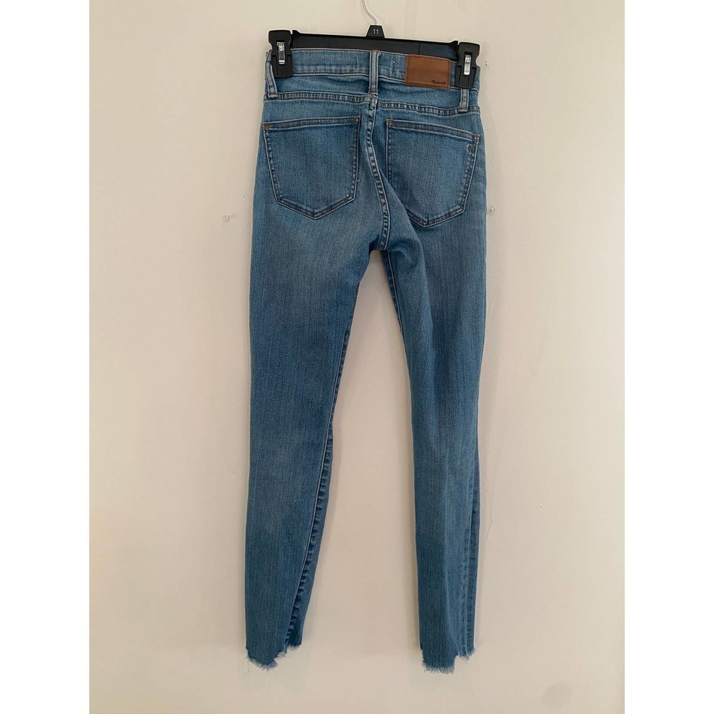 Madewell 9 in High rise torn knees - Picture 10 of 10